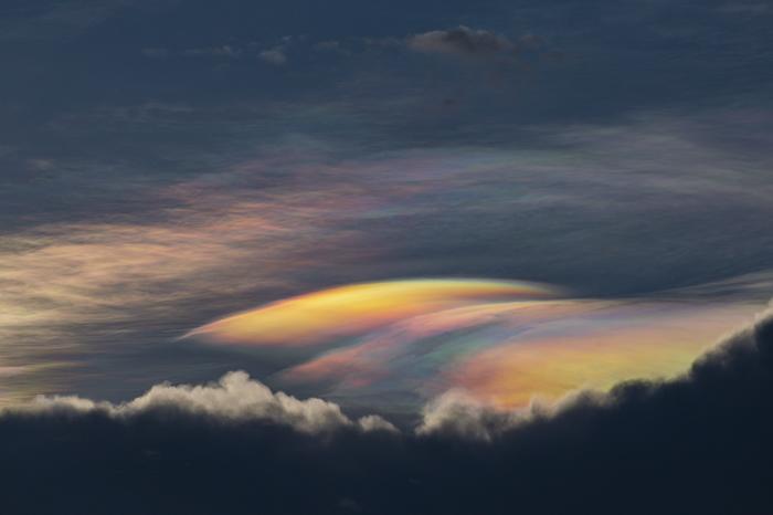 ?？诂F“七彩云”景象